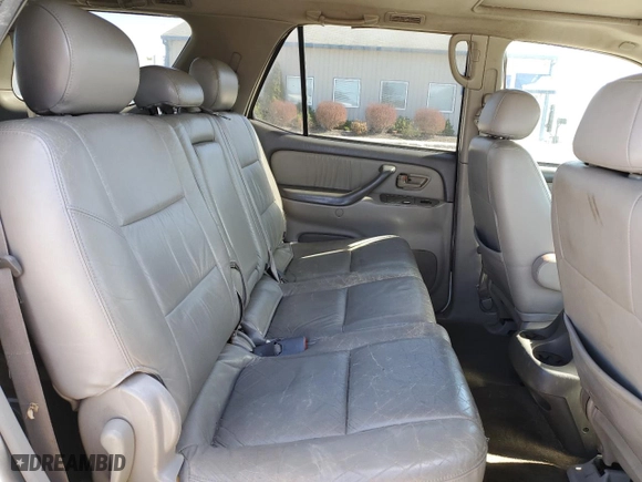 2001 Toyota Sequoia Limited with VIN 5TDBT48A51S000739, listed as a Copart auction lot 50018255 with 290,977 mi miles and Non Repairable. Bid and sale history available at carsss.com. Image 11.