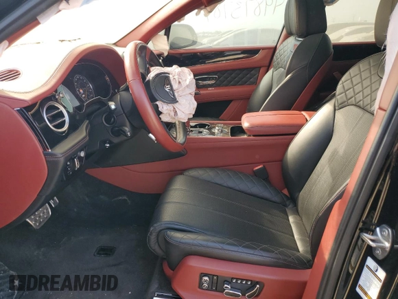 2017 Bentley Bentayga W12 z VIN SJAAC2ZV2HC013026, wystawiony jako Copart lot #72013144 z przebiegiem 43 428 mil mil oraz Szkoda całkowita • Salvage title. Historia ofert i sprzedaży dostępna na DreamBid. Obrazek 7.