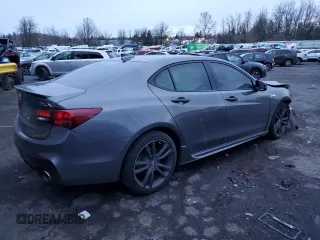 2020 Acura TLX w/A-Spec Pkg with VIN 19UUB1F66LA009170, listed as a Copart auction lot 82394443 with 61,719 mi miles. Bid and sale history available at carsss.com. Image 3.