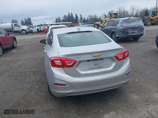2017 Chevrolet Cruze LT with VIN 1G1BE5SM7H7241301, listed as a IAAI auction lot 41906040 with 132,922 mi miles. Bid and sale history available at carsss.com. Image 16.