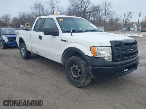 2011 Ford F-150 XL with VIN 1FTFX1EF1BFC08039, listed as a IAAI auction lot 41657526 with 234,515 mi miles. Bid and sale history available at carsss.com. Image 1.