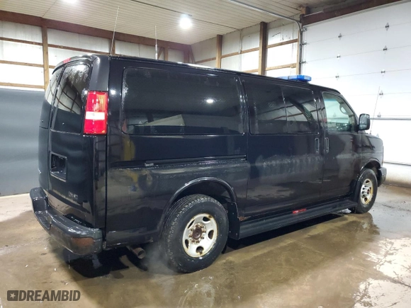 2008 GMC Savana Passenger with VIN 1GJGG25K581164147, listed as a Copart auction lot 44241945 with NaN miles and Clean Title. Bid and sale history available at carsss.com. Image 3.