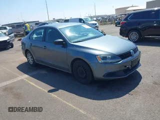 2013 Volkswagen Jetta S с VIN 3VW2K7AJ2DM430700, выставлен на аукционе IAAI как лот 41668674 с пробегом 133 412 миль миль и . История ставок и продаж доступна на DreamBid. Изображение 1.