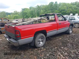1998 Dodge 1500 z VIN 1B7HC16Y2WS732446, wystawiony jako IAAI lot #42320958 z przebiegiem Nie podano mil oraz . Historia ofert i sprzedaży dostępna na DreamBid. Obrazek 4.