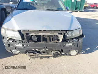 2004 Volvo S60 with VIN YV1RS59V942385429, listed as a IAAI auction lot 41659823 with 187,327 mi miles. Bid and sale history available at carsss.com. Image 6.