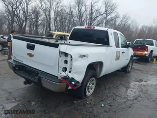 2013 Chevrolet Silverado 1500 Work Truck with VIN 1GCRKPE70DZ165029, listed as a IAAI auction lot 41038004 with 263,102 mi miles. Bid and sale history available at carsss.com. Image 4.