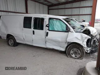 2019 Chevrolet Express Cargo z VIN 1GCWGBFG0K1248106, wystawiony jako IAAI lot #41415517 z przebiegiem Nie podano mil oraz . Historia ofert i sprzedaży dostępna na DreamBid. Obrazek 1.