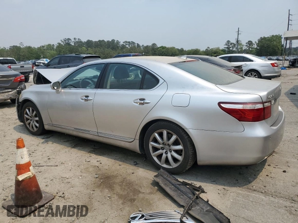 2008 Lexus LS 460 z VIN JTHBL46F985055496, wystawiony jako Copart lot #53060695 z przebiegiem 239 488 mil mil oraz Szkoda całkowita • Salvage title. Historia ofert i sprzedaży dostępna na DreamBid. Obrazek 2.