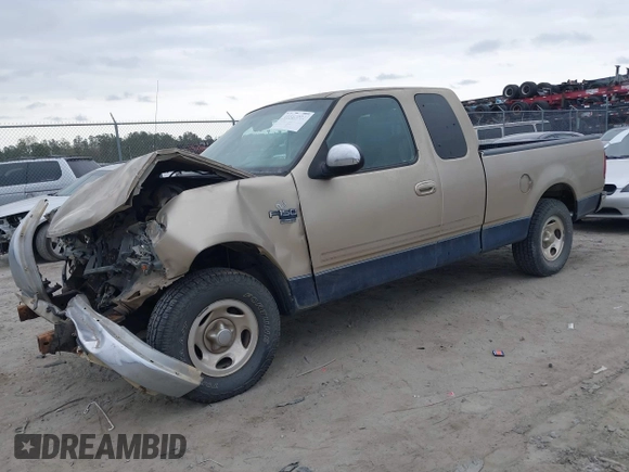 2000 Ford F-150 XL с VIN 1FTRX17L1YNA50543, выставлен на аукционе IAAI как лот 41864001 с пробегом 251 925 миль миль и . История ставок и продаж доступна на DreamBid. Изображение 17.