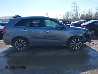 2015 Kia Sorento SX with VIN 5XYKWDA77FG647122, listed as a IAAI auction lot 41416613 with 157,677 mi miles. Bid and sale history available at carsss.com. Image 14.