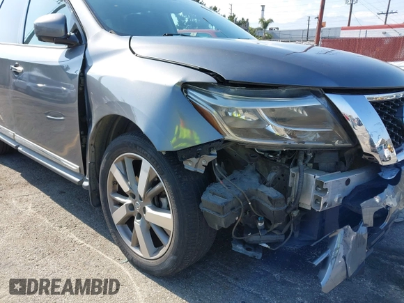 2015 Nissan Pathfinder Platinum with VIN 5N1AR2MN8FC693981, listed as a IAAI auction lot 42145556 with 161,142 mi miles and . Bid and sale history available at DreamBid. Image 6.