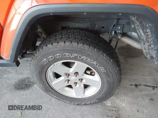 2020 Jeep Gladiator Overland z VIN 1C6HJTFG4LL154369, wystawiony jako IAAI lot #42681844 z przebiegiem 76 374 mil mil oraz . Historia ofert i sprzedaży dostępna na DreamBid. Obrazek 17.