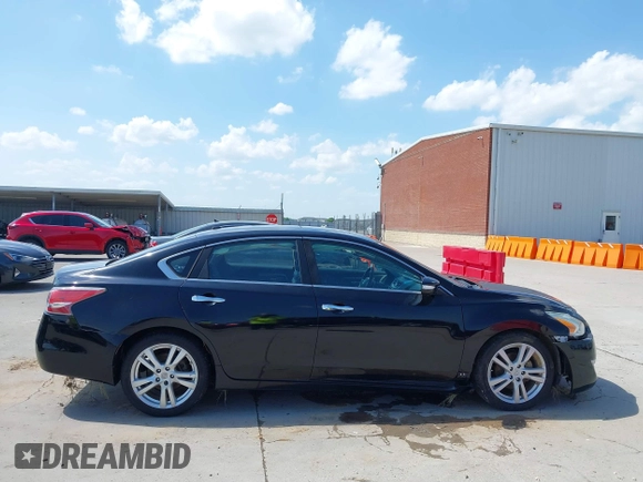 2015 Nissan Altima SL with VIN 1N4BL3AP2FC184822, listed as a IAAI auction lot 42510415 with 137,232 mi miles and . Bid and sale history available at DreamBid. Image 13.