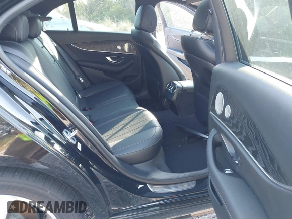 2020 Mercedes-Benz E 350 z VIN WDDZF8DBXLA708289, wystawiony jako IAAI lot #41486627 z przebiegiem Nie podano mil oraz . Historia ofert i sprzedaży dostępna na DreamBid. Obrazek 8.
