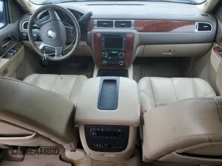 2011 Chevrolet Suburban LT z VIN 1GNSKJE39BR161772, wystawiony jako Copart lot #57075955 z przebiegiem Nie podano mil oraz Czysty tytuł • Clean title. Historia ofert i sprzedaży dostępna na DreamBid. Obrazek 8.