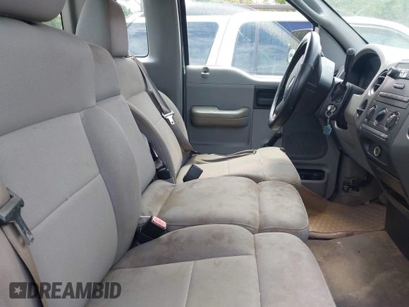 2005 Ford F-150 XL с VIN 1FTRF122X5NB39640, выставлен на аукционе IAAI как лот 42460270 с пробегом 276 631 миль миль и . История ставок и продаж доступна на DreamBid. Изображение 5.