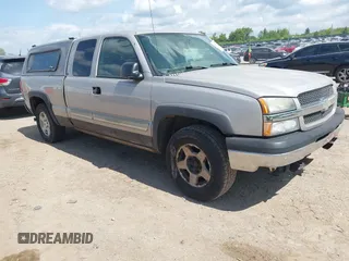 2005 Chevrolet Silverado 1500 LS with VIN 1GCEK19Z45Z120555, listed as a IAAI auction lot 42586158 with 233,088 mi miles and . Bid and sale history available at DreamBid. Image 1.