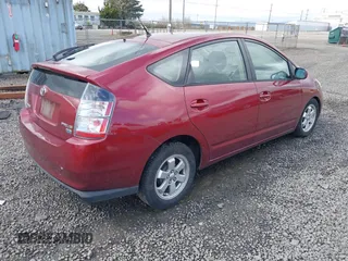 2005 Toyota Prius with VIN JTDKB20U453051802, listed as a IAAI auction lot 41831062 with 164,438 mi miles. Bid and sale history available at carsss.com. Image 4.