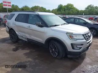 2017 Ford Explorer XLT z VIN 1FM5K8D80HGA02103, wystawiony jako IAAI lot #42288779 z przebiegiem 209 401 mil mil oraz . Historia ofert i sprzedaży dostępna na DreamBid. Obrazek 1.