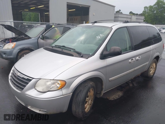 2007 Chrysler Town & Country Touring with VIN 2A4GP54L57R134721, listed as a IAAI auction lot 42242154 with 191,917 mi miles and . Bid and sale history available at DreamBid. Image 2.