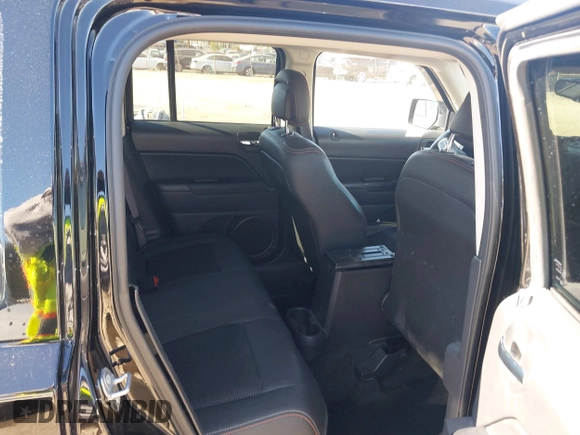 2017 Jeep Patriot Sport z VIN 1C4NJPBB2HD187577, wystawiony jako IAAI lot #41669810 z przebiegiem 53 438 mil mil oraz . Historia ofert i sprzedaży dostępna na DreamBid. Obrazek 8.