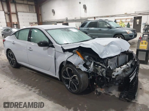 2025 Nissan Altima SR with VIN 1N4BL4CV8SN336988, listed as a IAAI auction lot 41807447 with 5,263 mi miles and . Bid and sale history available at DreamBid. Image 1.