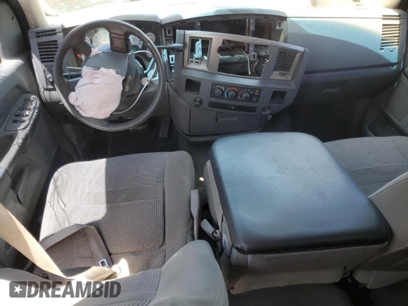2006 Dodge 1500 SLT z VIN 1D7HA18226J112237, wystawiony jako Copart lot #56991675 z przebiegiem 199 305 mil mil oraz Szkoda całkowita • Salvage title. Historia ofert i sprzedaży dostępna na DreamBid. Obrazek 8.
