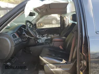 2011 Chevrolet Tahoe LT z VIN 1GNSKBE04BR355654, wystawiony jako Copart lot #52417365 z przebiegiem 181 771 mil mil oraz Nie do naprawy • Non repairable. Historia ofert i sprzedaży dostępna na DreamBid. Obrazek 7.