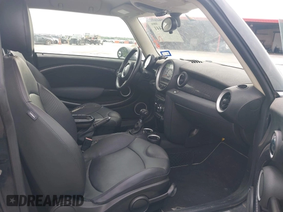 2012 MINI Hardtop S with VIN WMWSV3C56CTY18612, listed as a IAAI auction lot 42365441 with 158,934 mi miles and . Bid and sale history available at DreamBid. Image 5.