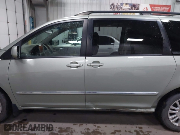 2010 Toyota Sienna XLE z VIN 5TDDK4CC6AS032622, wystawiony jako IAAI lot #42271332 z przebiegiem 139 650 mil mil oraz . Historia ofert i sprzedaży dostępna na DreamBid. Obrazek 14.