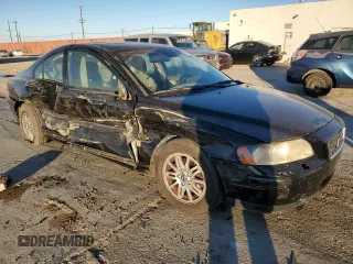 2005 Volvo S60 with VIN YV1RS612X52435120, listed as a Copart auction lot 87970165 with 254,328 mi miles and Salvage title. Bid and sale history available at DreamBid. Image 4.