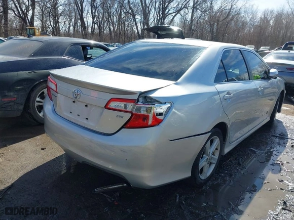 2012 Toyota Camry L with VIN 4T1BF1FK0CU144680, listed as a IAAI auction lot 41694659 with 162,479 mi miles. Bid and sale history available at carsss.com. Image 4.