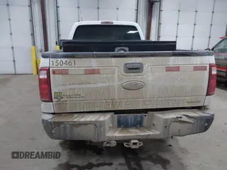2015 Ford F-250 XLT z VIN 1FT7X2B68FEC25138, wystawiony jako IAAI lot #38075714 z przebiegiem Nie podano mil oraz . Historia ofert i sprzedaży dostępna na DreamBid. Obrazek 16.