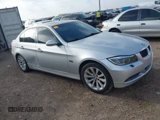 2008 BMW 3 Series 335i z VIN WBAVB73538VH23873, wystawiony jako IAAI lot #42721289 z przebiegiem 201 897 mil mil oraz . Historia ofert i sprzedaży dostępna na DreamBid. Obrazek 1.