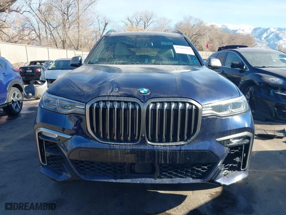 2021 BMW X7 M50i with VIN 5UXCX6C0XM9E15417, listed as a IAAI auction lot 41402910 with 70,768 mi miles. Bid and sale history available at carsss.com. Image 12.