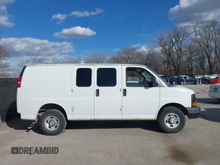 2014 Chevrolet Express Cargo with VIN 1GCWGFBA9E1140385, listed as a IAAI auction lot 38818319 with 366,153 mi miles. Bid and sale history available at carsss.com. Image 13.