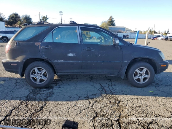 1999 Lexus RX 300 Luxury SUV with VIN JT6HF10UXX0090804, listed as a Copart auction lot 44779775 with 203,677 mi miles and Clean Title. Bid and sale history available at carsss.com. Image 3.