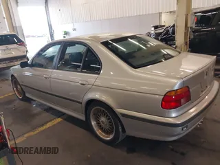 2000 BMW 5 Series 528iA with VIN WBADM6343YGU29947, listed as a IAAI auction lot 40979995 with 191,475 mi miles. Bid and sale history available at carsss.com. Image 3.