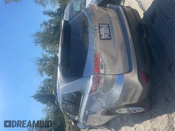 2015 Toyota Highlander Hybrid Limited with VIN 5TDDCRFH9FS013202, listed as a Copart auction lot 67056274 with 135,936 mi miles and Salvage Title. Bid and sale history available at carsss.com. Image 3.