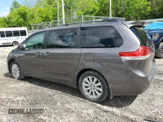 2011 Toyota Sienna XLE z VIN 5TDDK3DCXBS014134, wystawiony jako Copart lot #55124725 z przebiegiem 193 629 mil mil oraz Szkoda całkowita • Salvage title. Historia ofert i sprzedaży dostępna na DreamBid. Obrazek 2.