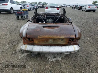1997 BMW 3 Series Z3 2.8 z VIN 4USCJ3320VLC02817, wystawiony jako Copart lot #69536054 z przebiegiem Nie podano mil oraz Nie do naprawy • Non repairable. Historia ofert i sprzedaży dostępna na DreamBid. Obrazek 6.