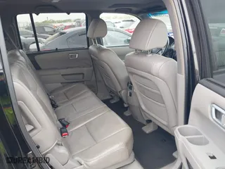 2009 Honda Pilot Touring with VIN 5FNYF388X9B024429, listed as a IAAI auction lot 41924600 with 125,400 mi miles. Bid and sale history available at carsss.com. Image 8.