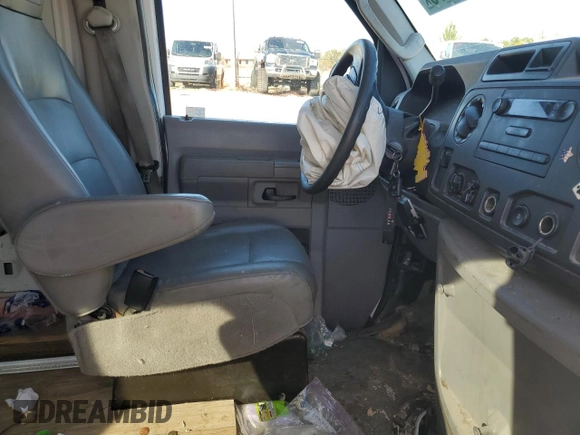 2011 Ford Econoline Cargo Commercial with VIN 1FTSS3EL4BDA80955, listed as a Copart auction lot 42983175 with 291,280 mi miles and Salvage title. Bid and sale history available at DreamBid. Image 7.