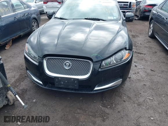 2012 Jaguar XF z VIN SAJWA0FB5CLS46112, wystawiony jako IAAI lot #41846029 z przebiegiem 123 044 mil mil oraz . Historia ofert i sprzedaży dostępna na DreamBid. Obrazek 6.
