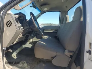 2010 Ford F-250 z VIN 1FTNF2A56AEB37460, wystawiony jako Copart lot #45498685 z przebiegiem 233 446 mil mil oraz Szkoda całkowita • Salvage title. Historia ofert i sprzedaży dostępna na DreamBid. Obrazek 7.