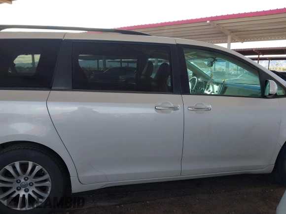 2016 Toyota Sienna XLE с VIN 5TDYK3DC0GS762593, выставлен на аукционе IAAI как лот 41769173 с пробегом 71 869 миль миль и . История ставок и продаж доступна на DreamBid. Изображение 13.