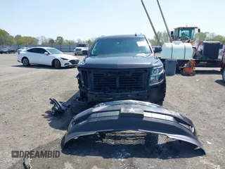 2018 Chevrolet Suburban LT with VIN 1GNSCHKCXJR128787, listed as a IAAI auction lot 41909965 with 123,020 mi miles. Bid and sale history available at carsss.com. Image 12.