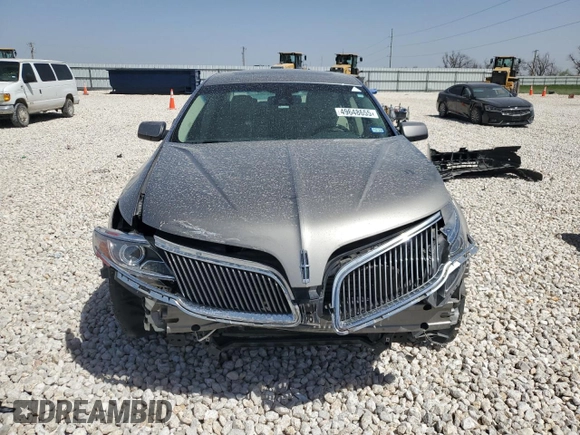 2016 Lincoln MKS z VIN 1LNHL9DK8GG600661, wystawiony jako Copart lot #49648655 z przebiegiem 56 655 mil mil oraz Szkoda całkowita • Salvage title. Historia ofert i sprzedaży dostępna na DreamBid. Obrazek 5.