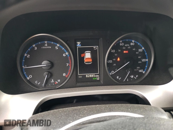 2018 Toyota RAV4 XLE with VIN JTMRFREV5JJ739620, listed as a Copart auction lot 48218185 with 82,885 mi miles and Salvage Title. Bid and sale history available at DreamBid. Image 9.
