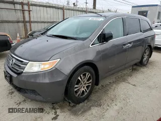 2013 Honda Odyssey EX z VIN 5FNRL5H40DB070687, wystawiony jako Copart lot #58624925 z przebiegiem 232 232 mil mil oraz Tytuł czysty. Historia ofert i sprzedaży dostępna na DreamBid. Obrazek 1.